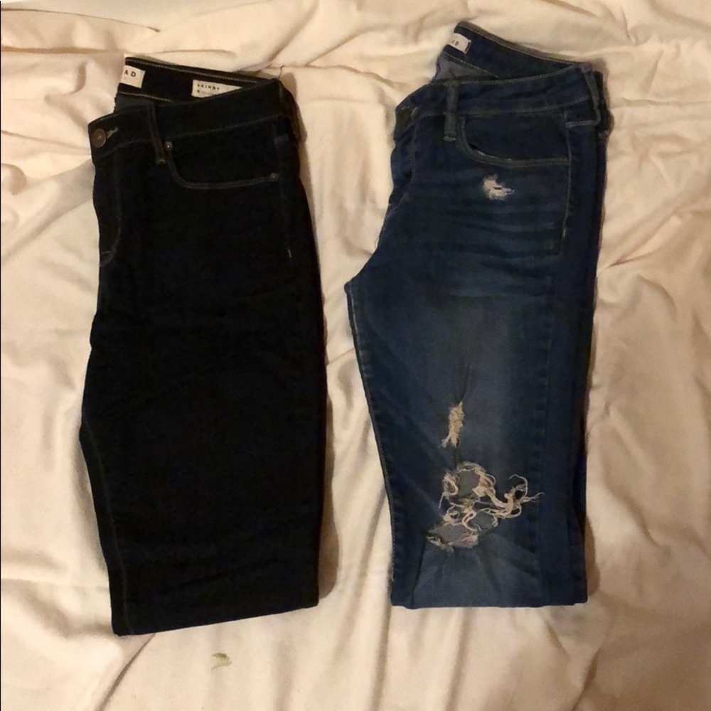 Bull head jeans bundle. Light ripped & dark